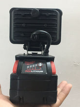 Milwaukee M18 18V 鋰離子電池兼容的工作燈5寸(僅限裸燈) MILWAUKEE美沃奇(美行)